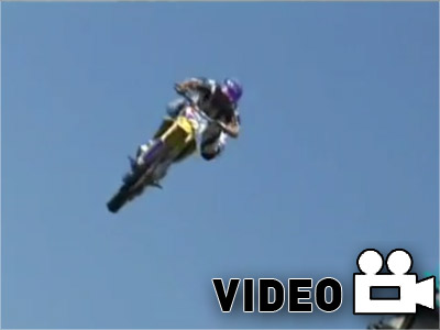 Άλματα με μοτοσικλέτα…